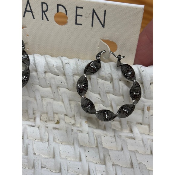 Earrings - Picture 4 of 4